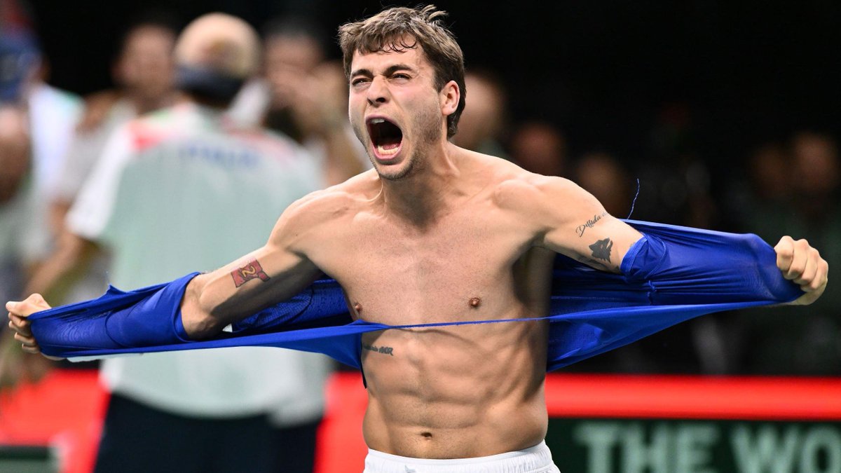 The Sharp G7 tweet media