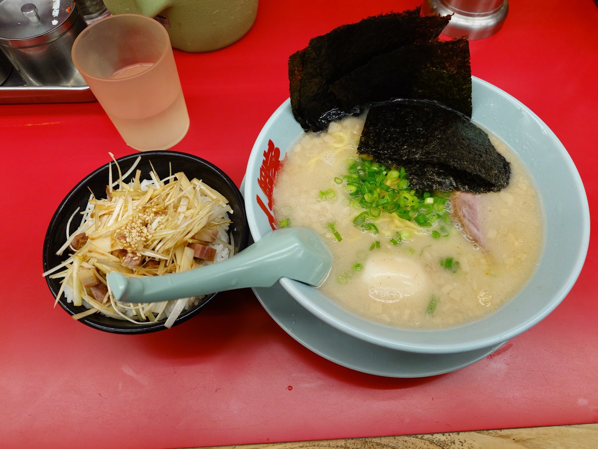 どこか tweet media