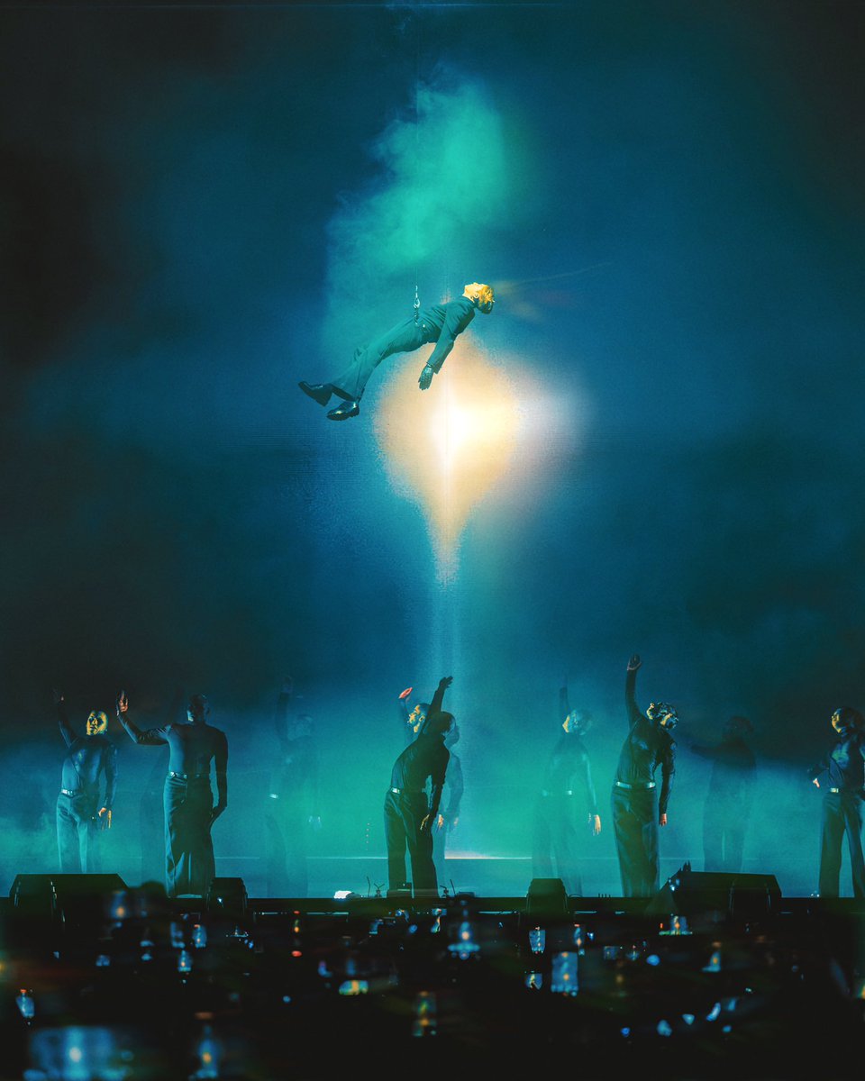 OCESA K-pop tweet media