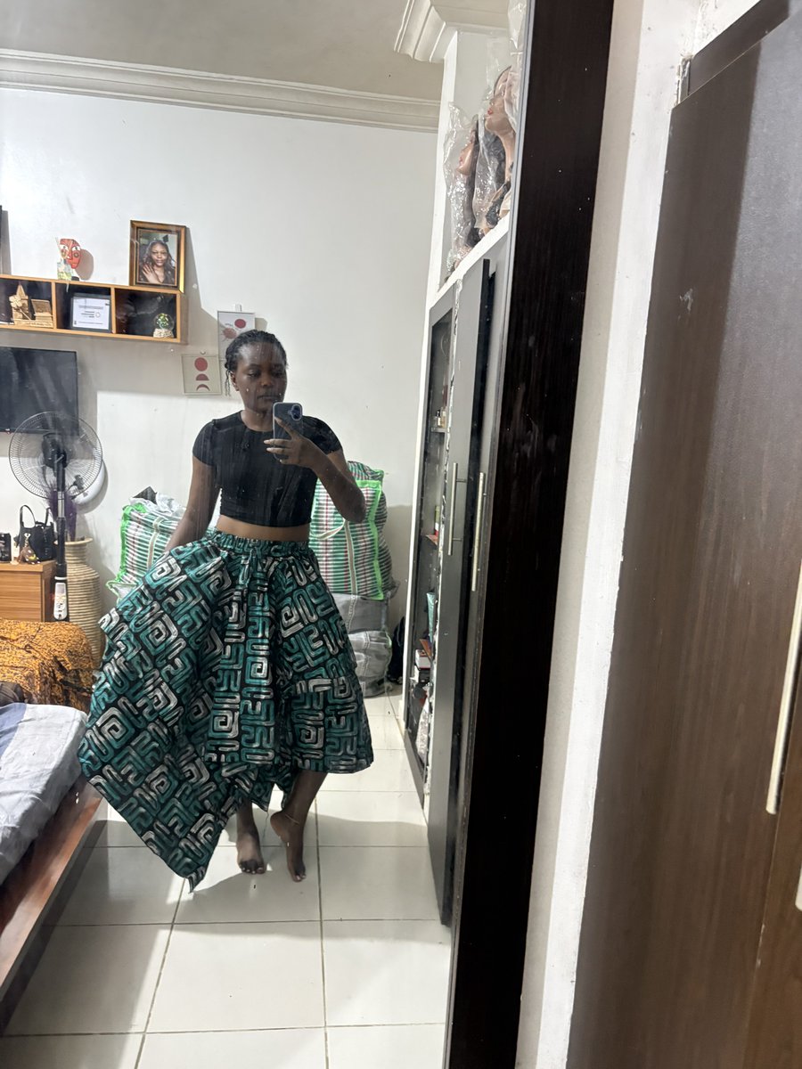 yay_tunes's tweet photo. Handkerchief skirt 
Price : 12k 
Location : Abuja 
Size: 6-18
Pls help Rt 
Cc @Yaytunesapparel https://t.co/7vW46rKomK