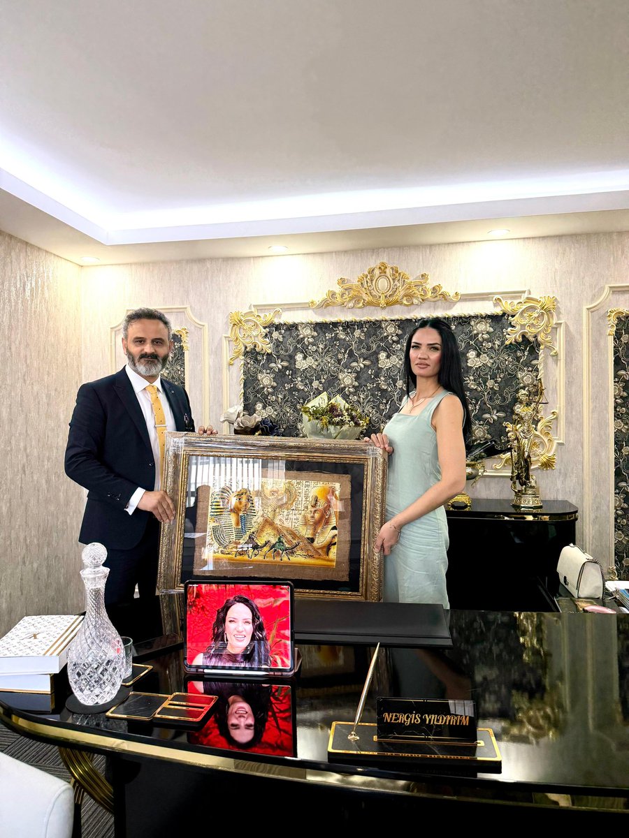 senergyd's tweet photo. Gebze ve bölge semtlerinin sevilen iş insanı, Aldil Yapı ve Grekol Dream Ctiy firma sahibi, sevgili dostum Sn İzzet YILDIRIM ile kıymetli eşi, Aldil Yapı hukuk danışmanı Sn Av. Nergis YILDIRIM'ı ticari faaliyetlerinin merkezi yeni plazalarında ziyaret ettik. https://t.co/shSmR74liA