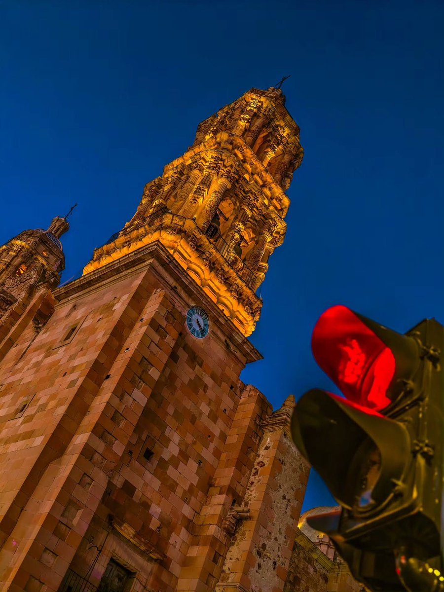 omarreyesmx's tweet photo. ¿Será más bello Zacatecas al ponerse el sol? https://t.co/XxYKvIub9W