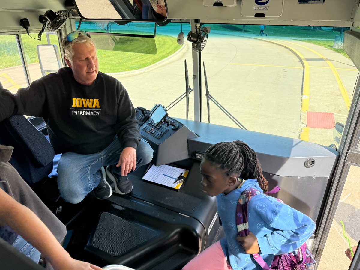 DCGDistrict's tweet photo. We are celebrating our incredible bus drivers today! 
Thousands of miles and smiles!
National School Bus Drivers Day showcases the joy and passion our drivers bring to our district every single day! https://t.co/rLACOHuvZX