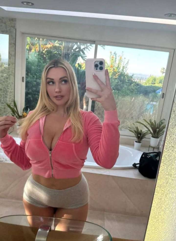 Waifu Mia 🇺🇲 tweet media