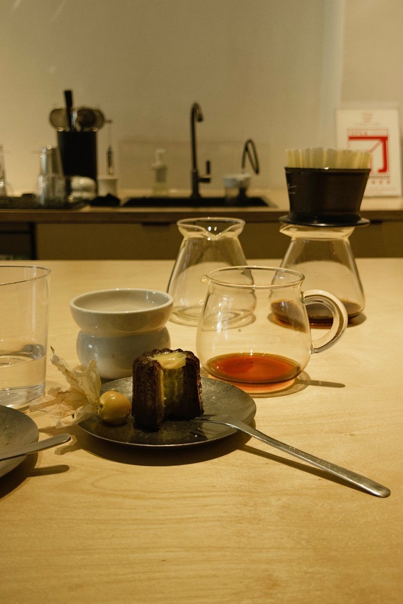 Alibagheri1212's tweet image. "Woke up, logged in, forgot to eat breakfast. Oops—my game’s daily quests were way more tempting. Who’s with me  #GamerLife #DailyGrind"