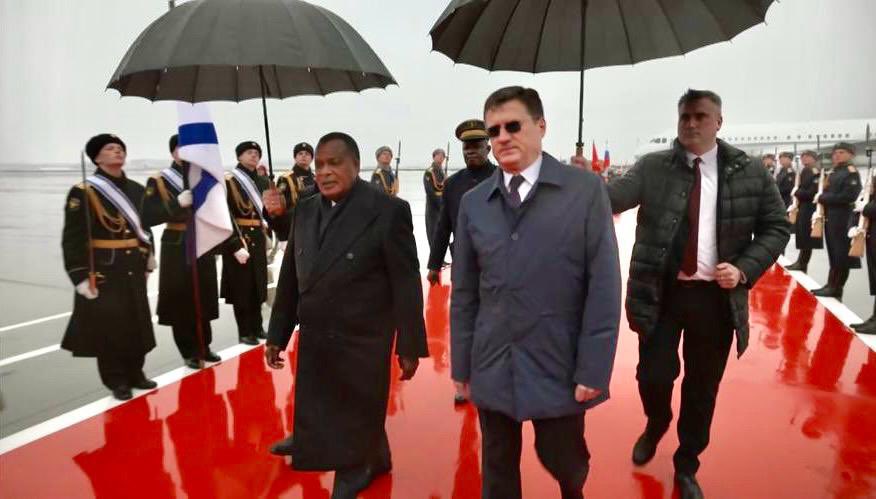 PR_Congo's tweet photo. VISITE D’ÉTAT 
Le Président de la République, S.E.M @SassouNGuesso_ est arrivé à Moscou (Fédération de Russie 🇷🇺) , ce Mardi 28 avril 2026. Au programme, ce 29 avril 2026, au Kremlin : 
- Tête-à-tête entre les deux Chefs d’Etat; 
- Réunion entre les délégations congolaises et russes;
- Déjeuner. 
#cooperation