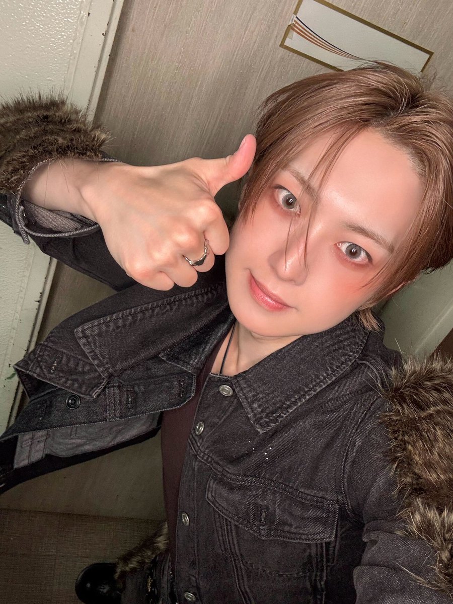 ๐
๐๐๐_๐๐ก๐๐ข๐ฅ๐๐ง๐ ๐ณ (slow) tweet media