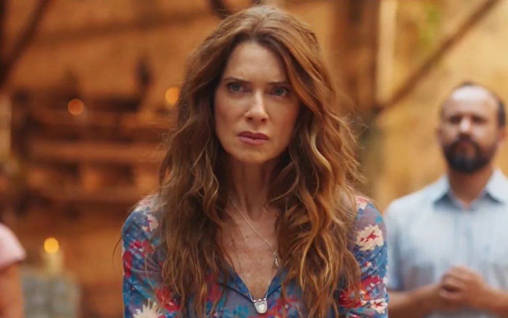 forumeplay's tweet image. Nos próximos capítulos de #CoraçãoAcelerado, Janete (Letícia Spiller) desmascarará Zilá (Leandra Leal) diante de Alaorzinho (Daniel de Oliveira), ao revelar uma armação que a irmã articulou no passado para separá-los. O empresário ficará chocado e pedirá o divórcio.

🗞️ RDN