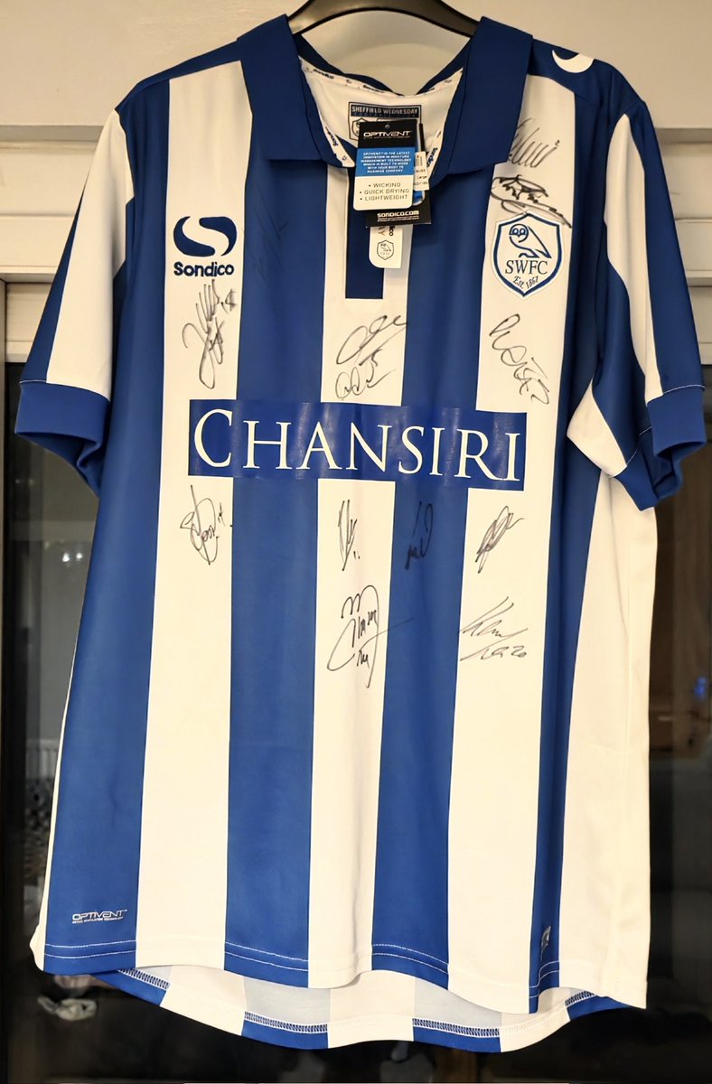 Ladies &amp; gentlemen.
Back in Carlos Carvalhal's days in won this on a Sheffield Rangers Raffle. 
Im open to offers with money donated to <a href="/SWFCCP/">Sheffield Wednesday Community</a> fundraising event for <a href="/WPCancerCharity/">Weston Park Cancer Charity</a>
Original shirt authentic and also signed by Chris Waddle above the badge. #swfc