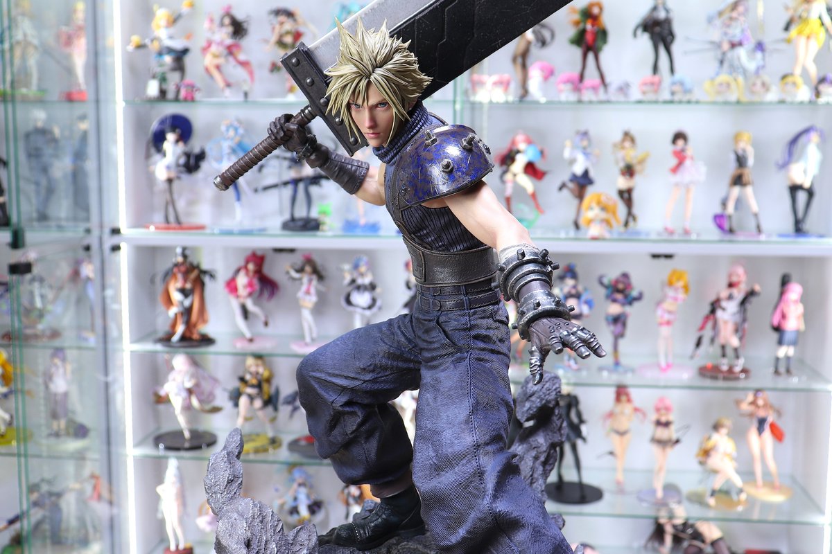 forcas2020's tweet photo. 組み立て疲れた…🤮
でも最高！

スクウェア・エニックス マスターライン
FINAL FANTASY VII REBIRTH
1/4スケール クラウド・ストライフ https://t.co/GrgHWAb0kd
