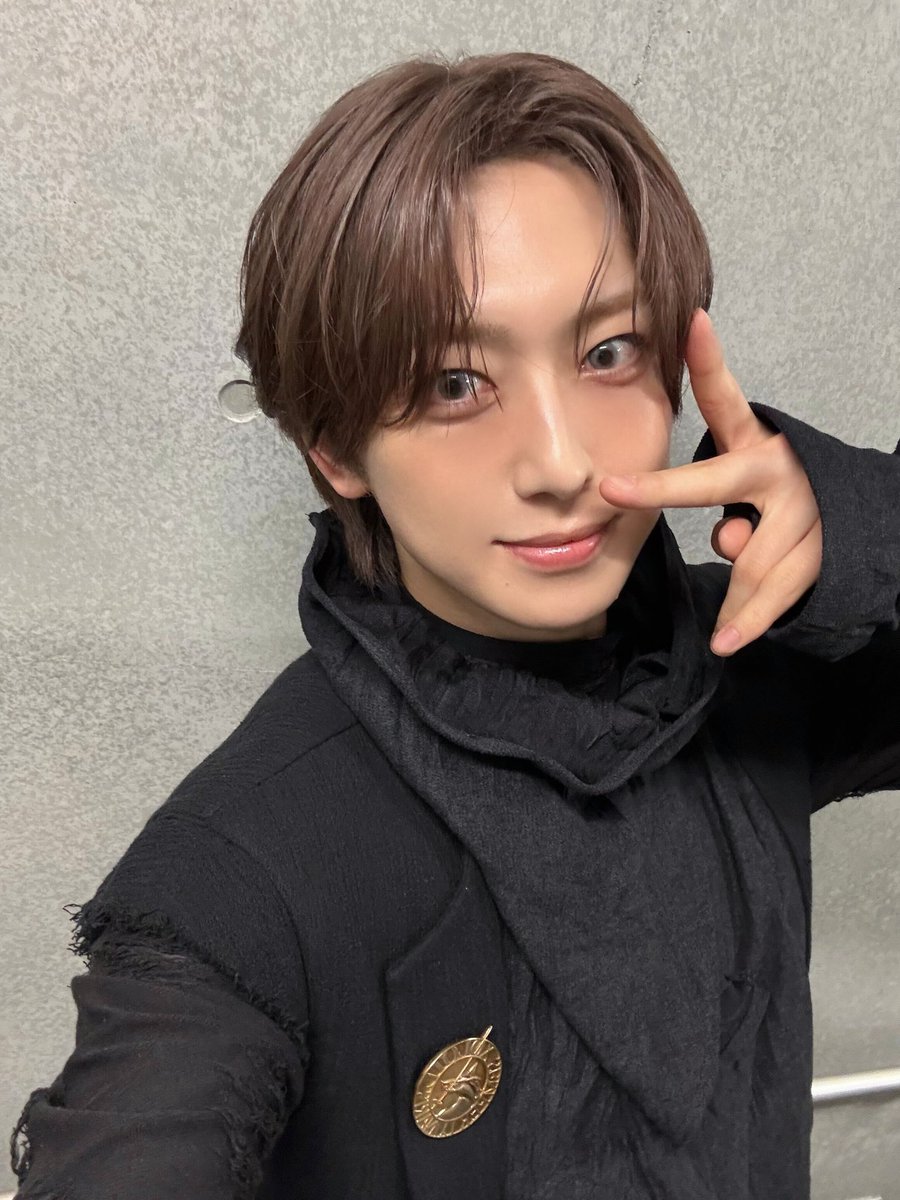 ๐
๐๐๐_๐๐ก๐๐ข๐ฅ๐๐ง๐ ๐ณ (slow) tweet media