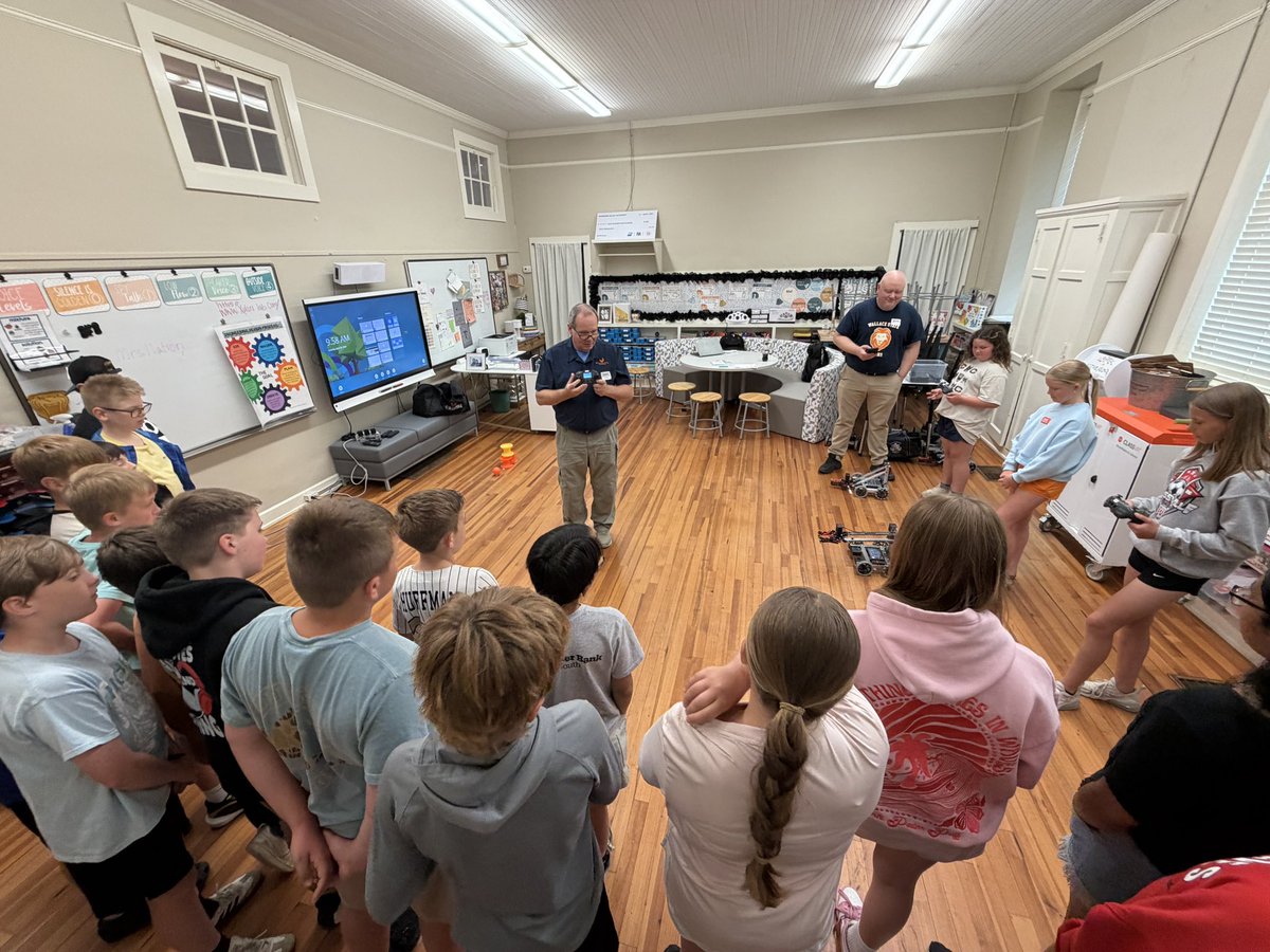 STEM_CCPS's tweet photo. East/West STEM Day is in full swing! 🤖  Students are tackling a VEX Robotics Challenge with Wallace State instructors— coding and problem-solving in action. @Jenn_Tidwell17 @STEMCullmanCity @BOECullmanCity @wallacestate @LindsayBrannon https://t.co/gQYY1lMoVj