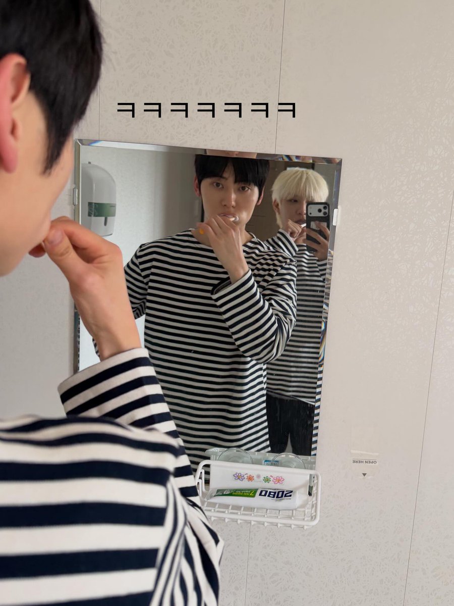 #WANNABOND tweet media