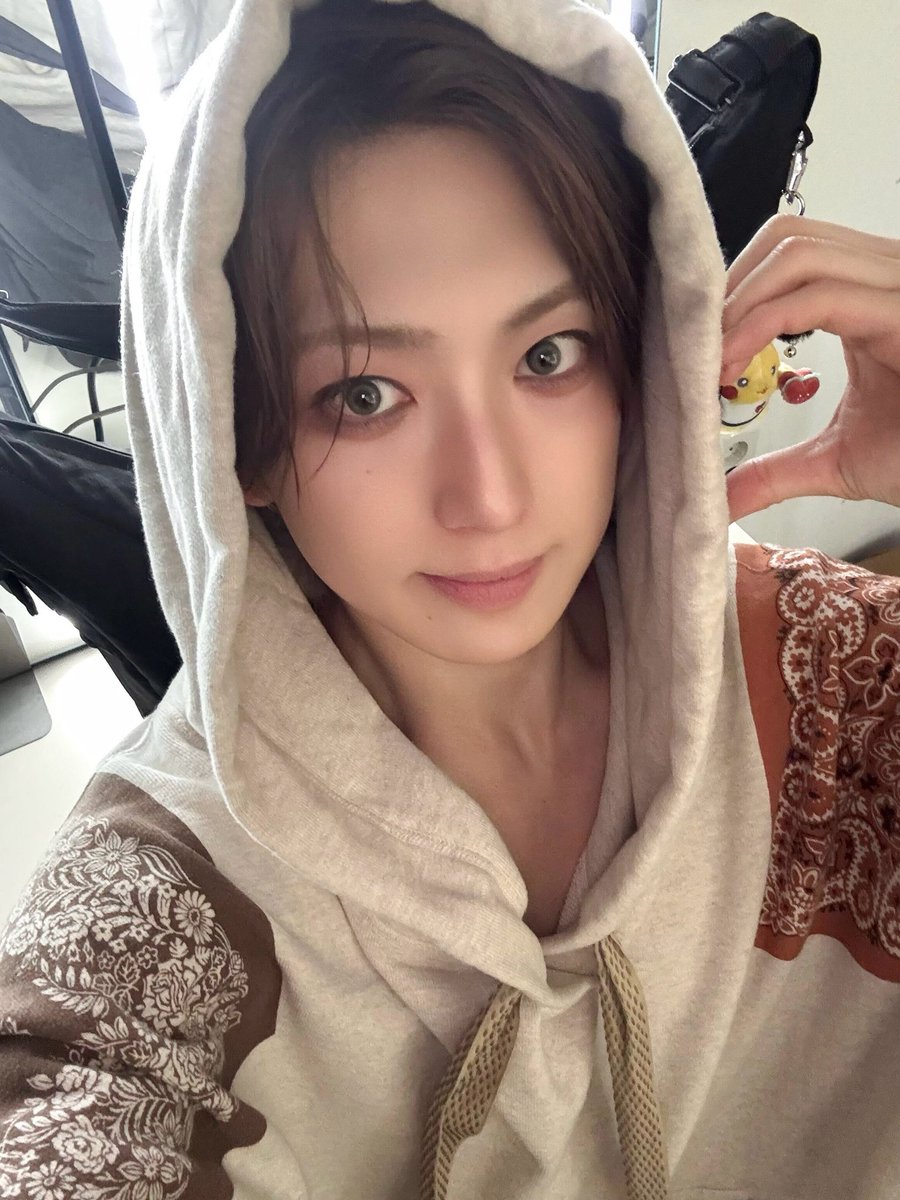 ๐
๐๐๐_๐๐ก๐๐ข๐ฅ๐๐ง๐ ๐ณ (slow) tweet media