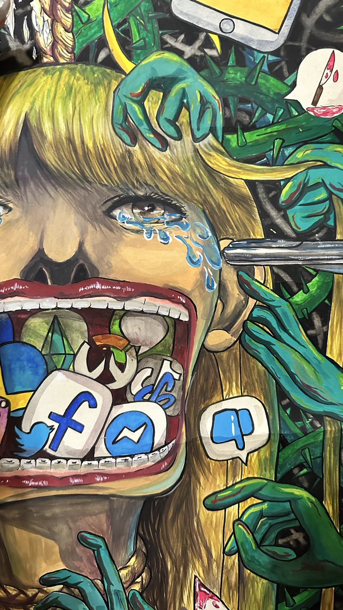 Sufule_'s tweet image. 剛剛在家翻到高中跟系主任共同完成的作品！
印象中是當年學生美術比賽
嘉義市第二名與全國佳作

還記得當時距離交稿不到一週，系主任偶然看見我以前作業的草稿，突然問我想不想完成它

最後沒有想到德得獎超越我的以往個人成就🫣
還是要好好謝謝高中系主任的提拔💕

#painting #drawing #學生美術比賽