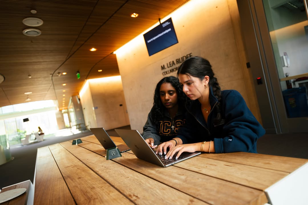 UCSanDiego's tweet image. What happens when AI becomes part of how we learn? On campus, students and faculty are exploring new approaches — engaging with these tools and the ideas behind them. bit.ly/41qvMvi

#AI #HigherEducation