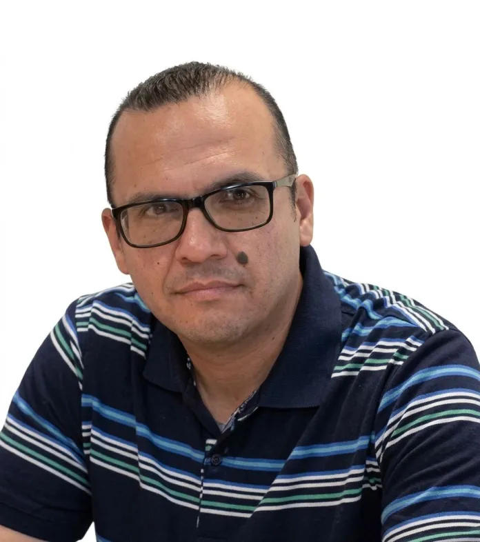 INFOCDELU's tweet photo. FICHA ELECTORAL
MIRAR DONDE NO QUIEREN QUE MIREMOS
El proyecto de reforma electoral recientemente presentado por el presidente Javier Milei ante el Congreso Nacional llega envuelto en la consigna de la ya trillada “Ficha Limpia”. Pero detrás de esa...
https://t.co/gbgXscpXY2 https://t.co/jGAlR3WACu