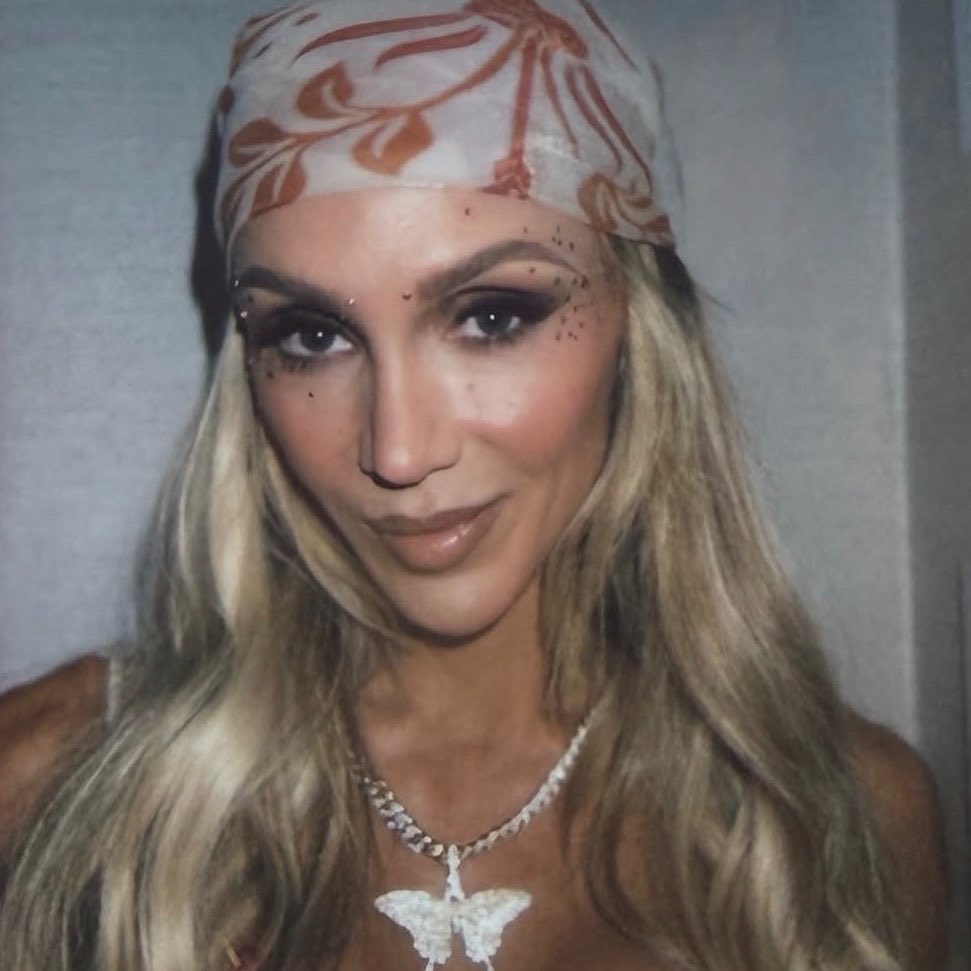 court is charlotte’s girl ✧˖° tweet media