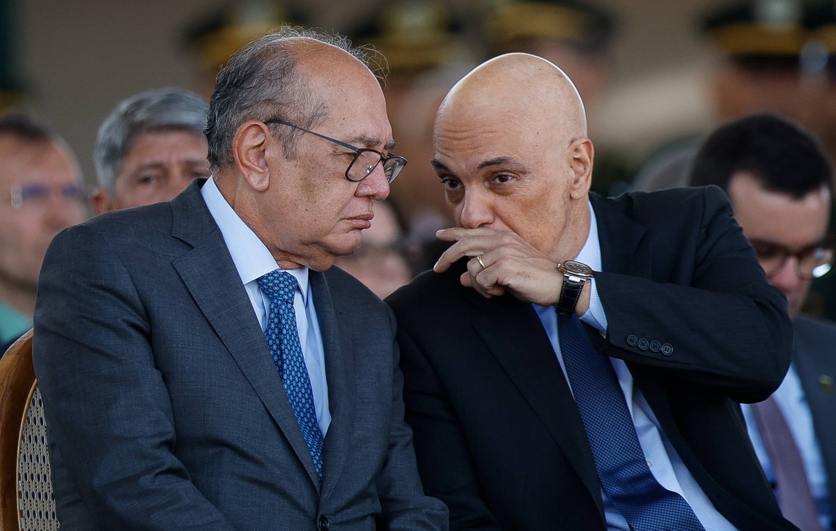 PCO29's tweet photo. “Você não consegue mais controlar a situação por meios institucionais porque deram ao STF todos os meios institucionais.”

Ainda sobre os desmandos do STF, Rui Costa Pimenta, pré-candidato à presidência da República, comenta na Análise de 3ª, na Rádio Causa Operária: 

“Eles têm o controle de toda a situação: se o Congresso vota uma lei, eles anulam; se eles acham que é necessário uma lei, eles criam a lei com base num determinado processo do STF, ou às vezes sem processo mesmo.

É um poder incontrolável. E a burguesia está se vendo às voltas com esse problema, porque ele é incontrolável, mas não quer dizer que a opinião pública, em geral, aceite os desmandos do STF. O desgaste é muito grande.”