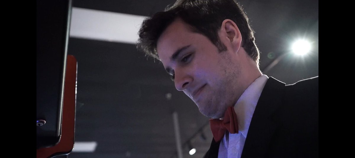 View-Monster tweet media