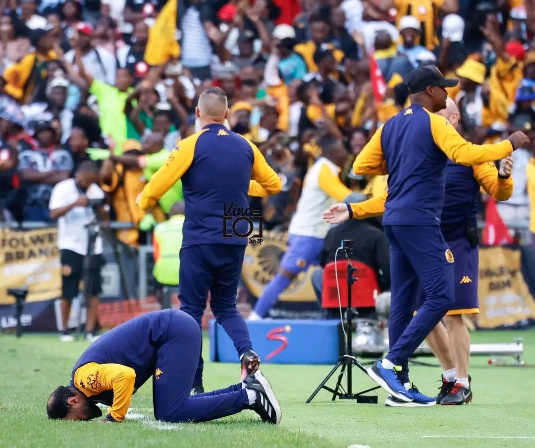 A R N O L D tweet media