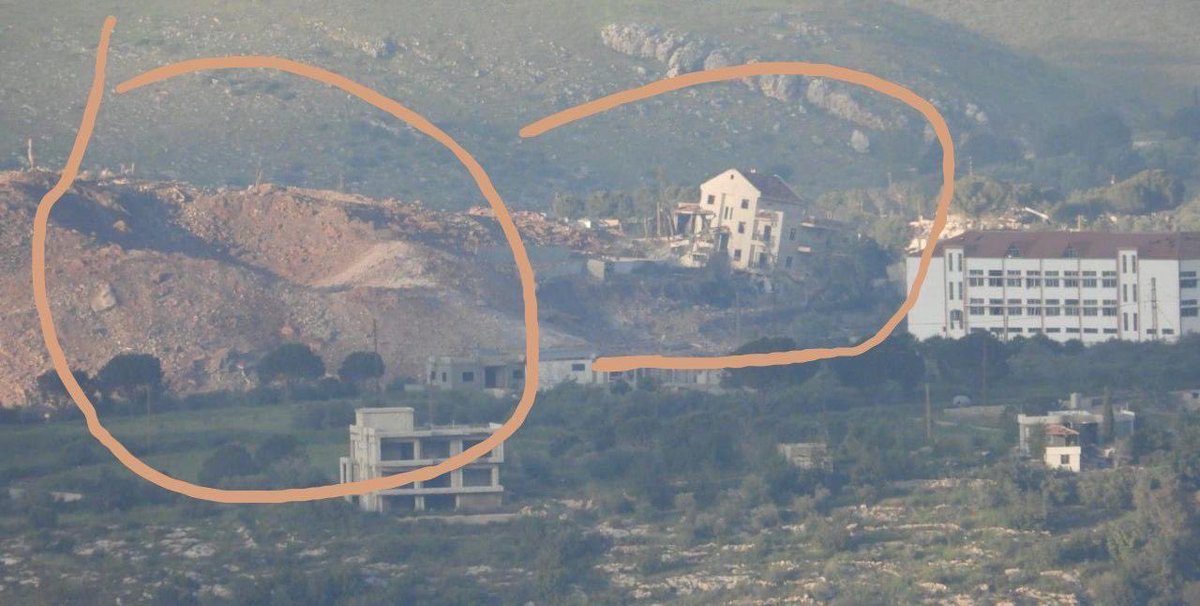 lebynews's tweet photo. الجيش الاسرائيلي

تفجير لنفق كبير جدآ لحزب الله من تحت المنازل في القنطره..

من قوة التفجير تغيرت معالم الارض..البيوت الباقية مالت من تغير الارض تحتها https://t.co/xI1gT5KIMT