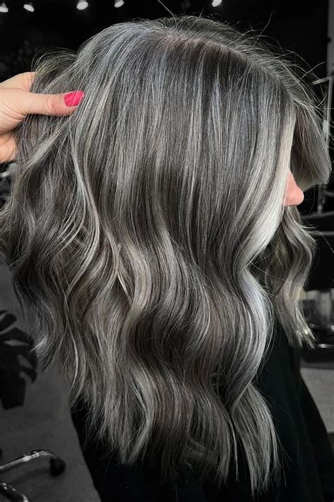 ClaireLMcNeill_'s tweet image. Hair regrowth ❤️quite literally can’t believe how much it has grown, I have these moments when I think I might just shave it again, who knows, I might. It’s like a very silvery grey, thinking it might turn out like this which isn’t too bad. 
#regrowth
#hair