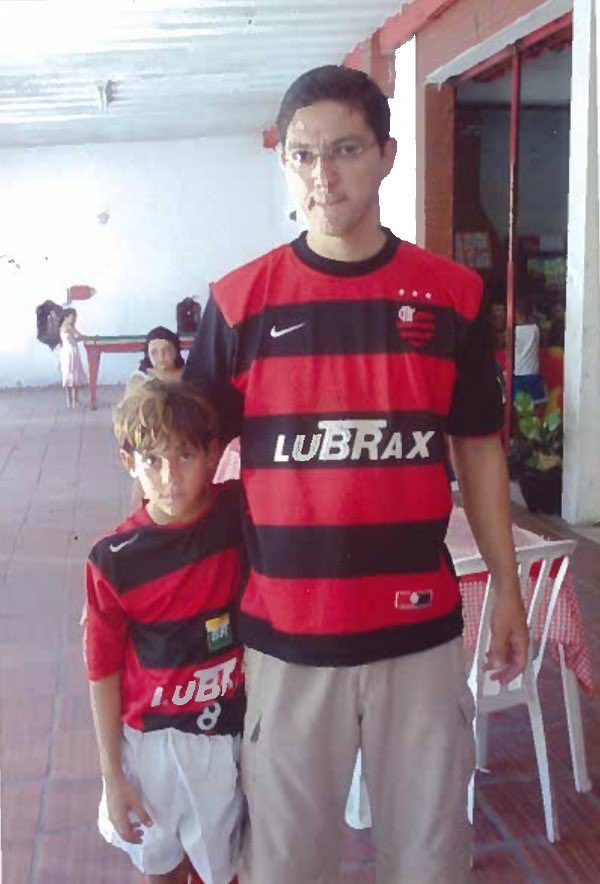 Seu Marcão, pai de Pedro, anota todos os gols do filho e mira pódio do Flamengo: "Dá para chegar pouco antes do rei Zico".

“É um caderninho tipo agenda. Fui anotando a lápis, mas o caderno estava com bastante anotação e fiquei com medo de perder, aí passei para planilha.”