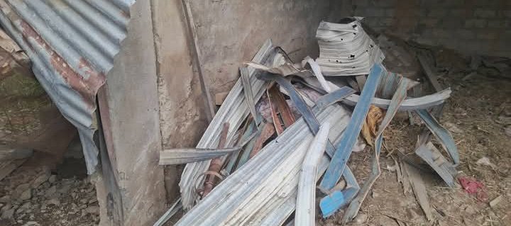 Info_Tracks's tweet image. #Breaking ‼️‼️

Afghan forces targeted civilian areas and marketplaces in the Lagharai area of Bajaur, causing damage to shops and other property belonging to locals.

#Afghanistan #Pakistan #PakistanArmy #Bajaur