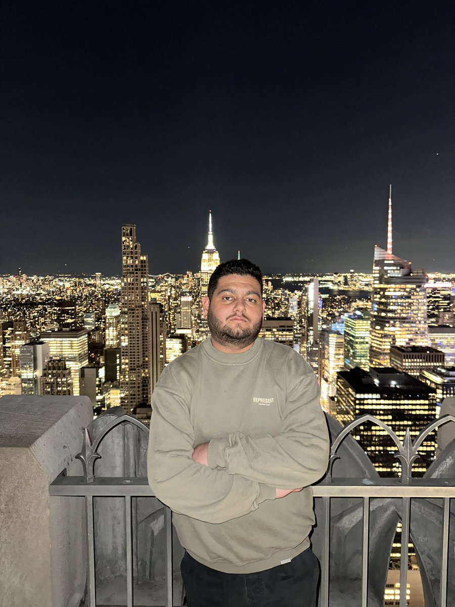 Humza 🦉 tweet media