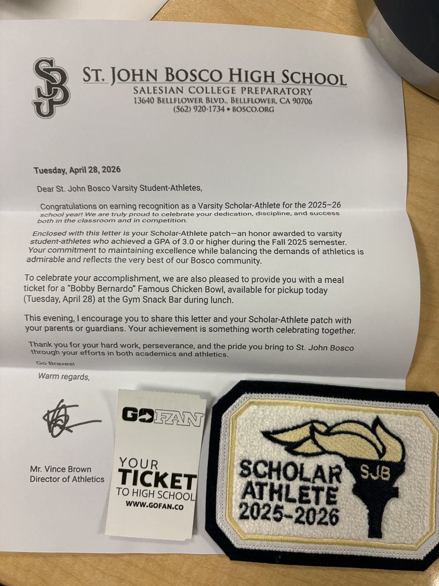 JoshuaLaird_15's tweet image. Freshman.  STUDENT-Athlete.  Scholar Athlete 2025-2026.  WR, class of 2029 @boscofootball #ScholarAthlete #Student #HARDWORK