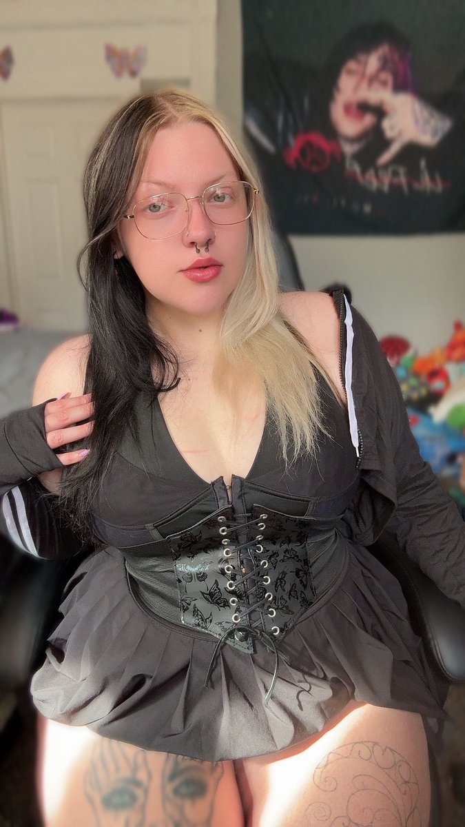 AltDae420's tweet photo. Plan on posting content soon🥰🖤 https://t.co/WGzwa7oaKB