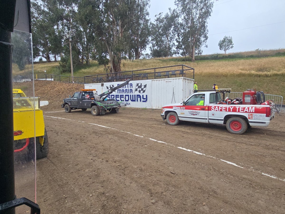 SafetyCSllc's tweet photo. 🚑 Weekend Coverage – April 24–26

SCS EMS provided coverage for:

• Santa Maria Valley Strawberry Festival (3 days)
• Santa Maria Speedway (weather-impacted event)
• Polo operations at La Herradura Polo Club

Consistent coverage across multiple venues and conditions.

#safetyconsultingservicesllc
#scsemsdivision
#EventEMS