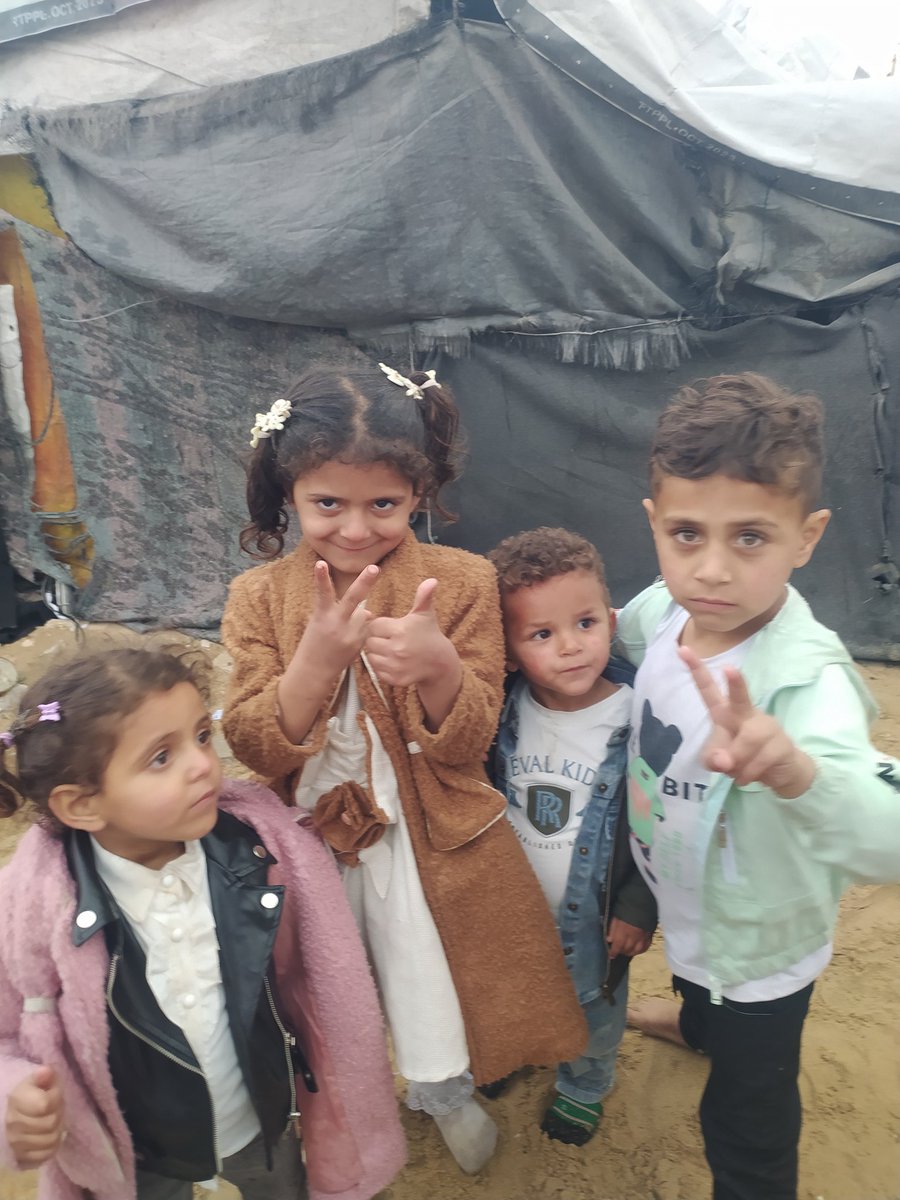 yousefmassri3's tweet image. My children still cling to hope when they see that there are those who care about us. 🍉
chuffed.org/project/160503…