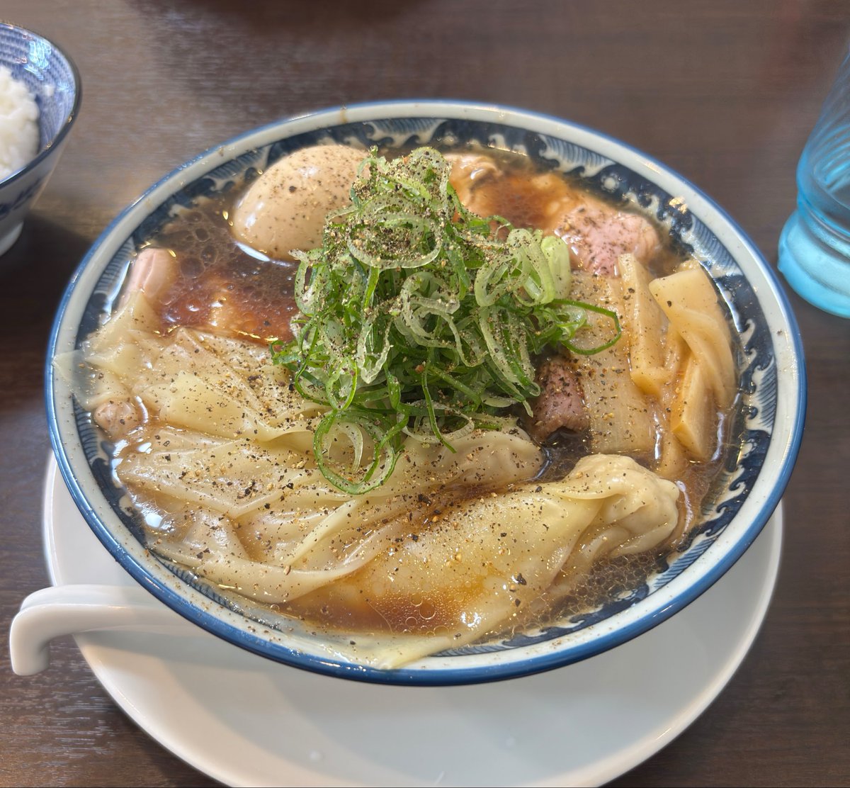 た tweet media