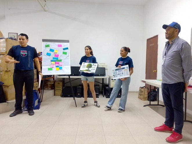 JLE_IAP's tweet photo. Nos complace compartir que en nuestras instalaciones recibimos el Taller JLE: Filosofía Organizacional, conformado por tres sesiones enfocadas en fortalecer aspectos clave como la comunicación, el clima laboral, los espacios de convivencia y el aprovechamiento del tiempo libre.

Este taller fue impartido por alumnos de la Universidad YMCA como parte de sus prácticas profesionales, a quienes agradecemos profundamente su compromiso, entusiasmo y valiosa aportación.

De manera especial, expresamos nuestro agradecimiento a la Mtra. Alejandra Valderrama Ramírez por su acompañamiento y dedicación en este proceso.

¡Gracias por sumar al fortalecimiento de nuestra comunidad! 💙