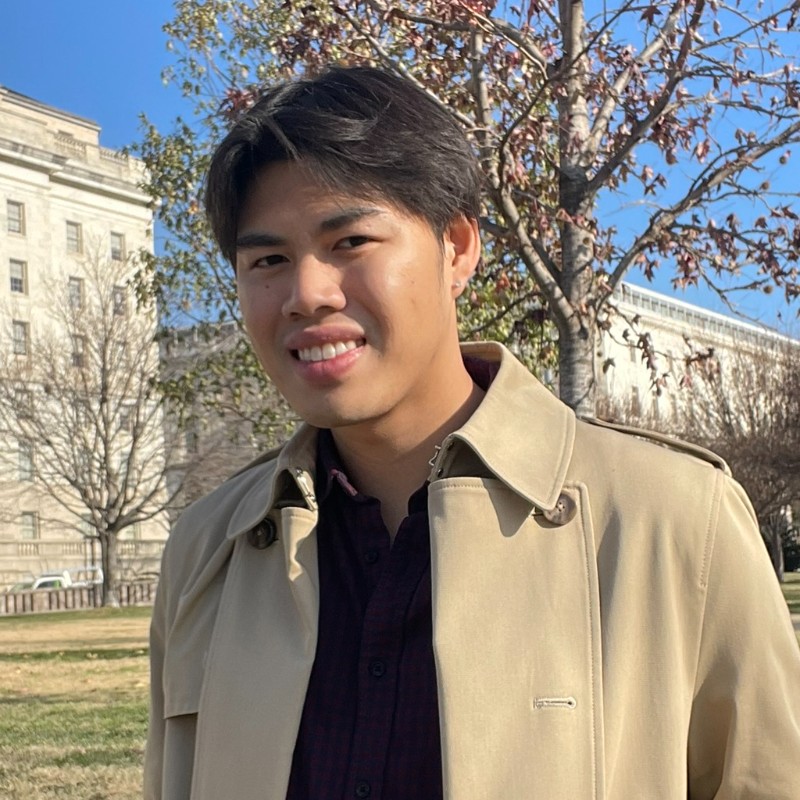 dansugcmodels's tweet photo. Meet Alex – not your average IT guy

IT degree. skateboard. snowboard. passport full of stamps. food-obsessed. bilingual. based in Washington DC.

the kind of background that makes tech products feel approachable without dumbing them down.

gen z energy without the chaos. sharp, self-aware, and genuinely interesting to watch.

speaks english and vietnamese - two audiences, one creator.

made for: tech, saas, apps, travel, food & drink, lifestyle, streetwear, sports & outdoor, fitness, bilingual content.

the IT guy brands actually want on their feed.

28 | Washington DC | $8/video

DM me to book.