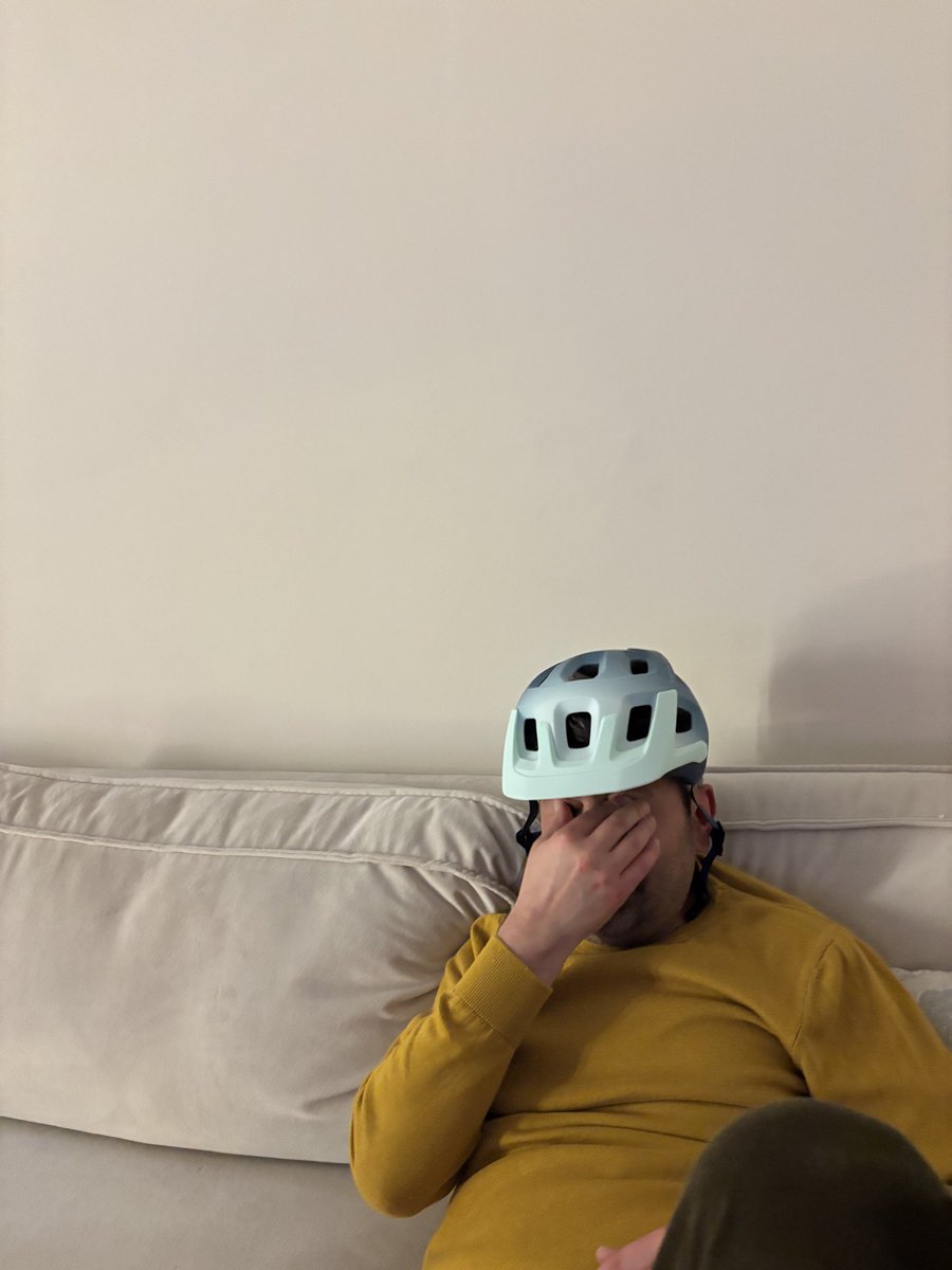 peekaboo tweet media