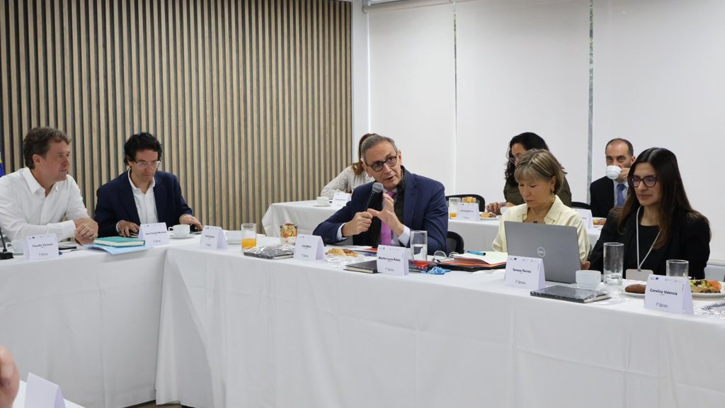 LuisMoraFe's tweet photo. Impulsamos un paso clave hacia la transformación digital inclusiva en Colombia con Facility de Transformación Digital Inclusiva. Aún hay oportunidades que no se conectan. El reto es articularnos para traducir conectividad en oportunidades que transformen la vida de las juventudes https://t.co/Ew7URkXmJi