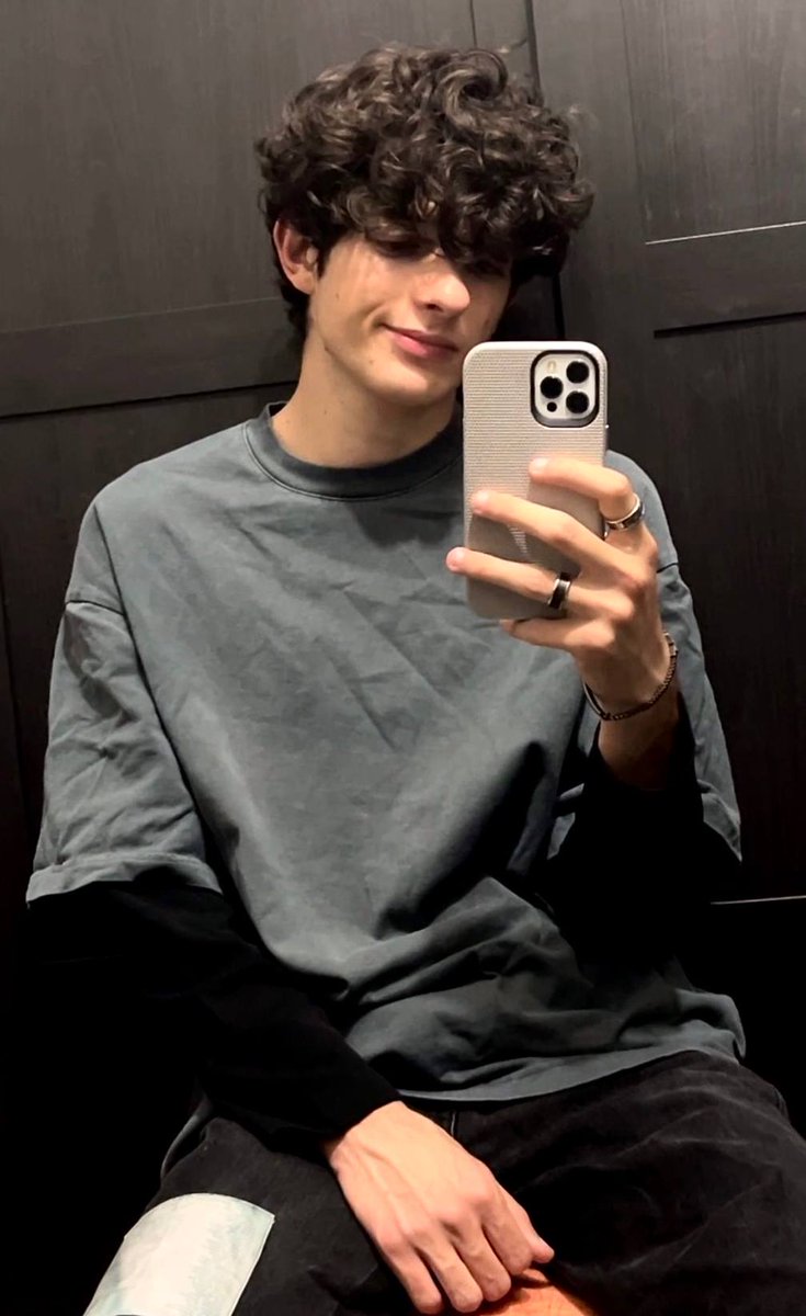 Blobb0X's tweet photo. ✧･ﾟ: new intro :･ﾟ✧
new + old moots tap in!

⠀⠀⟡ 24 | leo | he/him
     ⟡ val / cs2 / dead by daylight
     ⟡ chronically online activities

rt / + to be moots :3
#moothunt #anitwt #valtwt #promotwt https://t.co/Gb5HoKsgbC