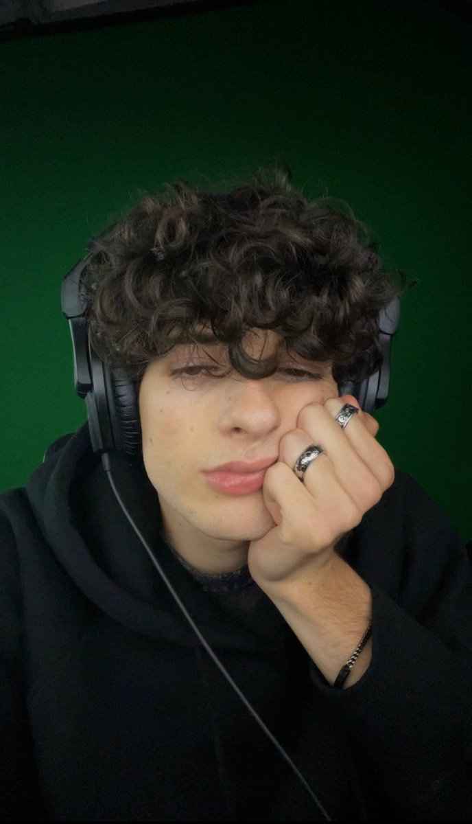 Blobb0X's tweet photo. ✧･ﾟ: new intro :･ﾟ✧
new + old moots tap in!

⠀⠀⟡ 24 | leo | he/him
     ⟡ val / cs2 / dead by daylight
     ⟡ chronically online activities

rt / + to be moots :3
#moothunt #anitwt #valtwt #promotwt https://t.co/Gb5HoKsgbC
