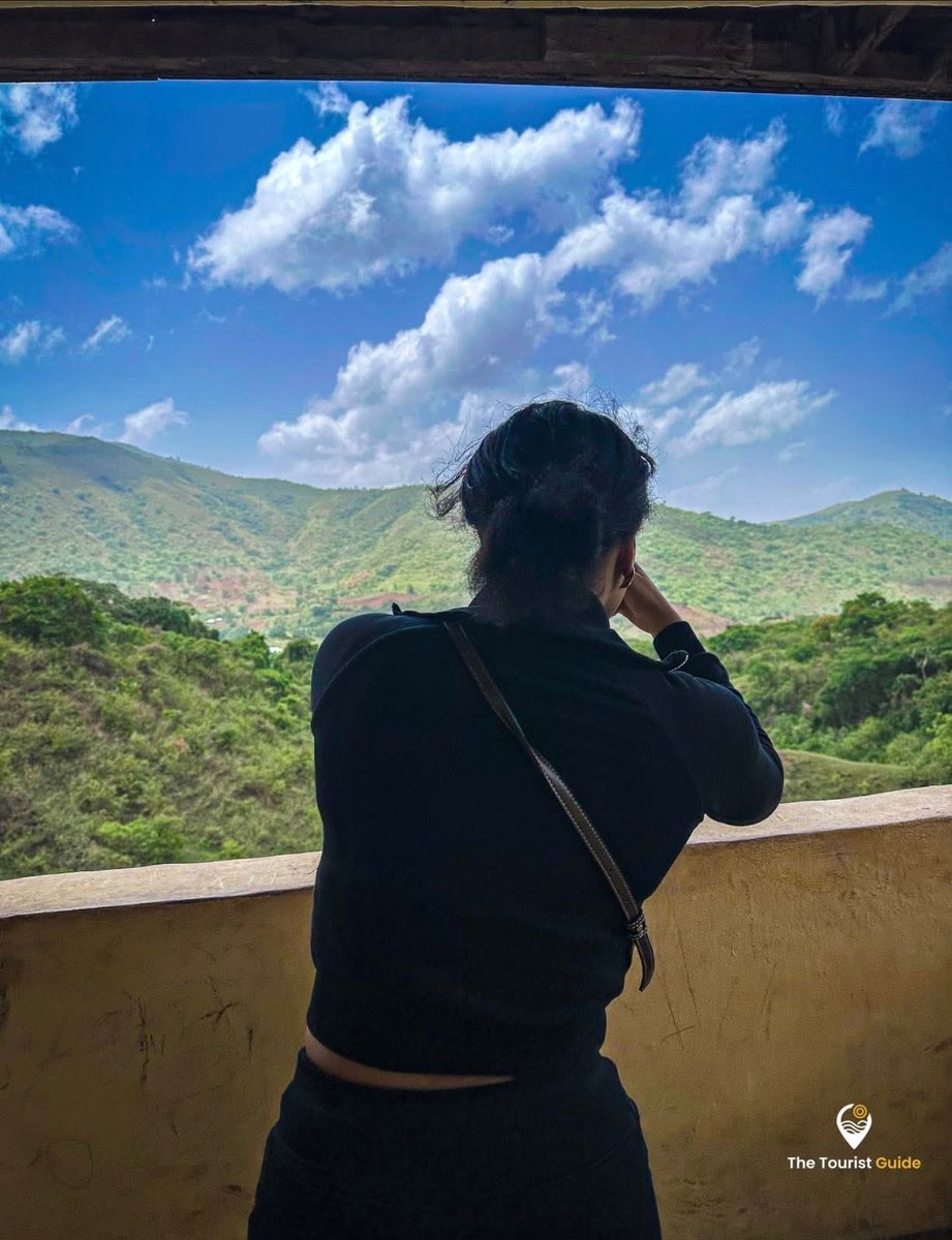rodriguexplore's tweet photo. 𝗚𝗿𝗮𝘀𝘀𝗳𝗶𝗲𝗹𝗱  𝗘𝘅𝗽𝗲́𝗿𝗶𝗲𝗻𝗰𝗲 𝗝𝗼𝘂𝗿 𝟭 | 𝗡𝗼𝘂𝗻, 𝗮𝘂 𝗰œ𝘂𝗿 𝗱𝘂 𝗽𝗮𝘆𝘀 𝗕𝗮𝗺𝗼𝘂𝗻 

#OuestCameroun #MontMbapit  #Foumban #PalaisBamoun  #VisitCameroun https://t.co/BzrULvHEcy