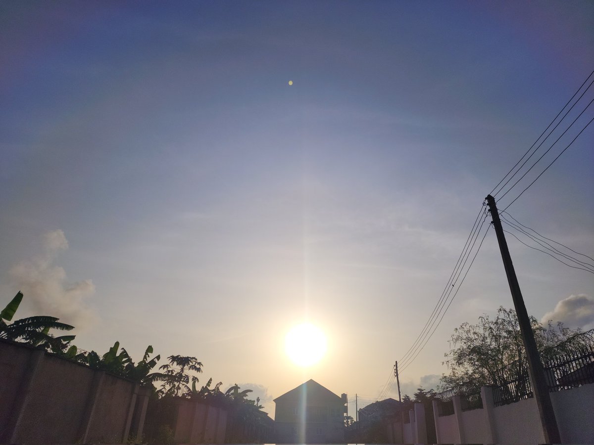 DOsaumen67106's tweet image. #sunsetphotography #sun #moments #Samsung #view