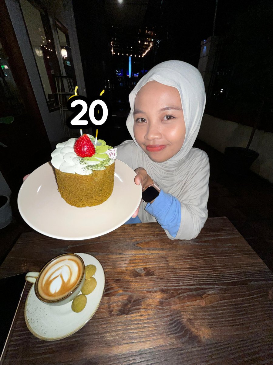 tasteale's tweet photo. happy twenty wkwk https://t.co/nkO1cIyjDW