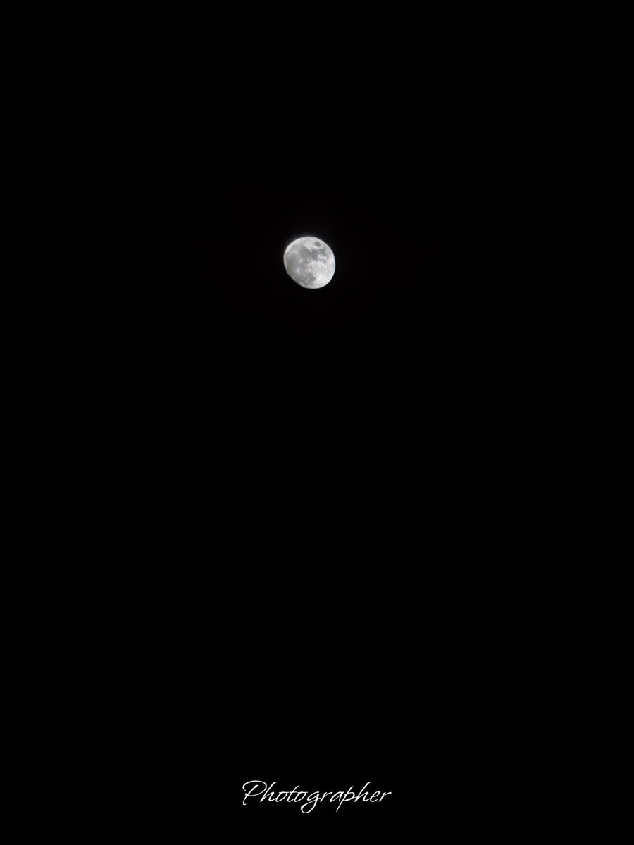 shetakriraja288's tweet image. #photography #photooftheday #moon #evenings