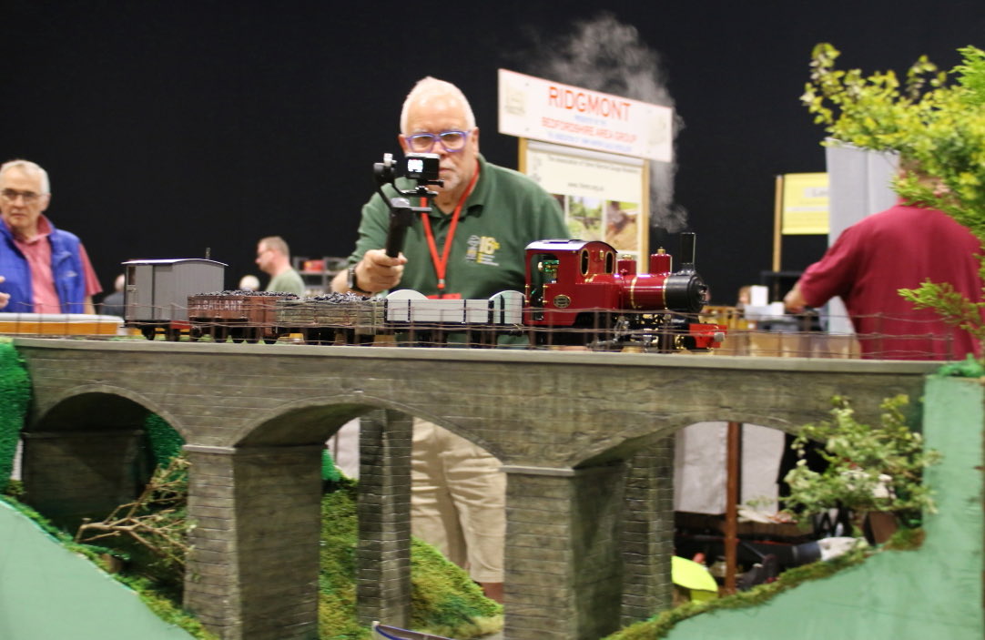 steveocook's tweet photo. Filming at @association16mm national show. 
#bedfordshiregroup #ridgmount #16mmnarrowgauge #stoneleigh https://t.co/8eZcmhwqCT
