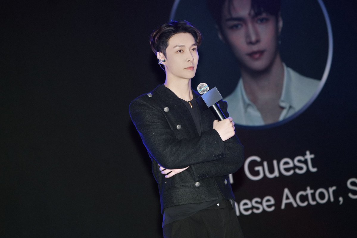 Lay Zhang Studio tweet media