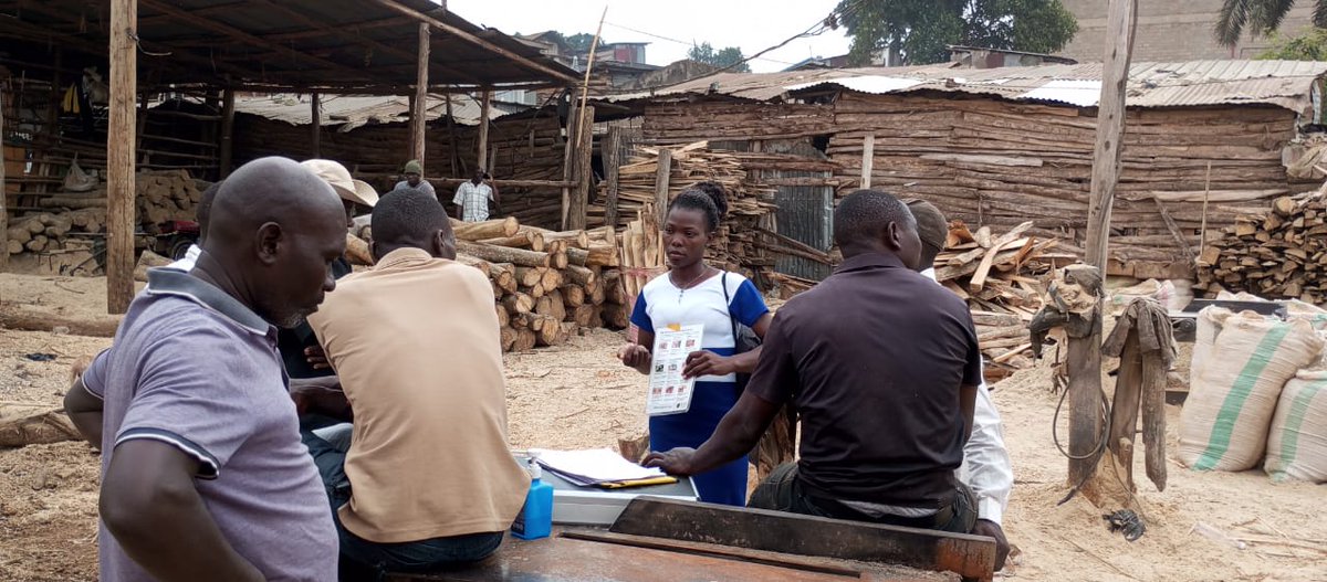 CommunityH91858's tweet photo. Today, as we marked #World Day for Safety and Health at Work, we spent time with carpenters at Bwaise Ku Mabuule, engaging them on eye health risks associated with their daily work and the importance of wearing eye shields, as sawdust is one of the foreign bodies that affect eyes https://t.co/Mj0EZBDUX0
