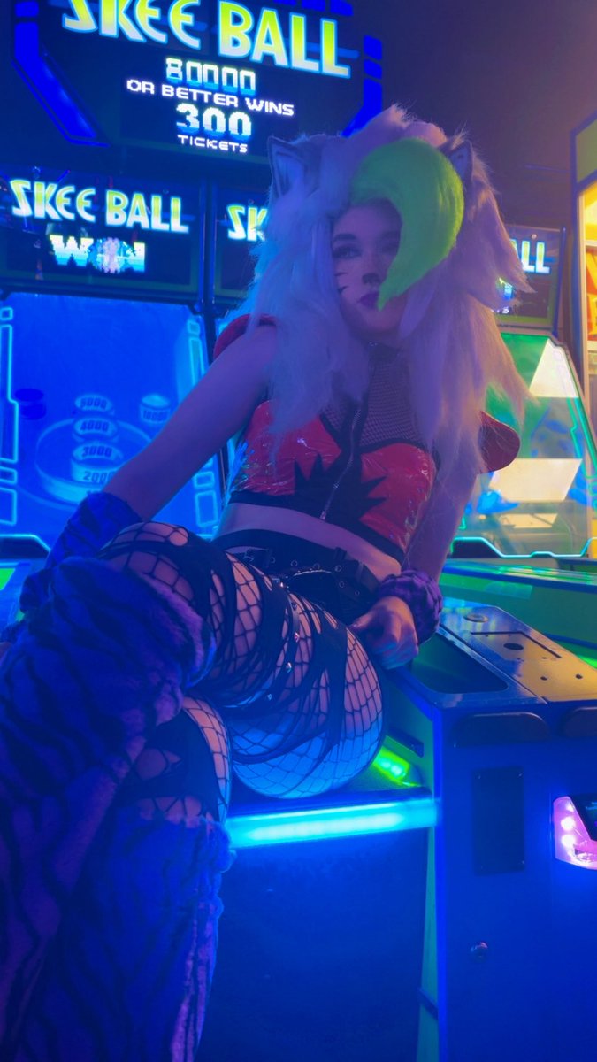 I fear #arcade photo shoots are probably my favorite to do in #cosplay. Esp for #securitybreach photos of #roxannewolf !