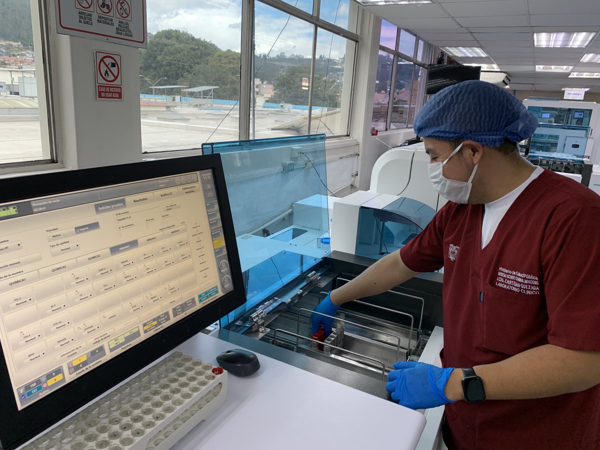 HVCMOficial's tweet photo. Hoy reconocemos y agradecemos la dedicación de los laboratoristas del @HVCMOficial, cuyo trabajo preciso, responsable y silencioso es fundamental para el diagnóstico oportuno y la atención de calidad a nuestros pacientes. 🔬💙
¡Feliz Día del Laboratorista! https://t.co/g64FpmBvjg
